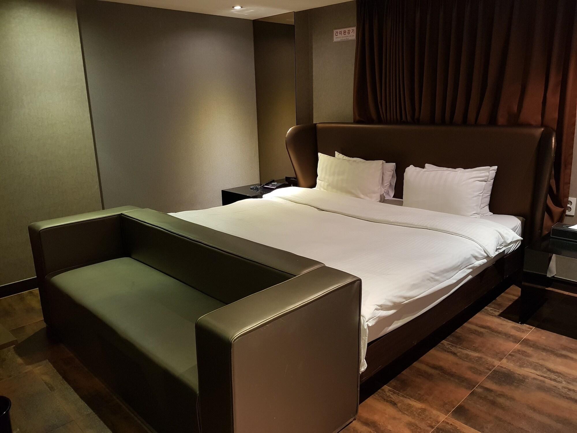 The California Hotel Seoul Seocho Exterior photo