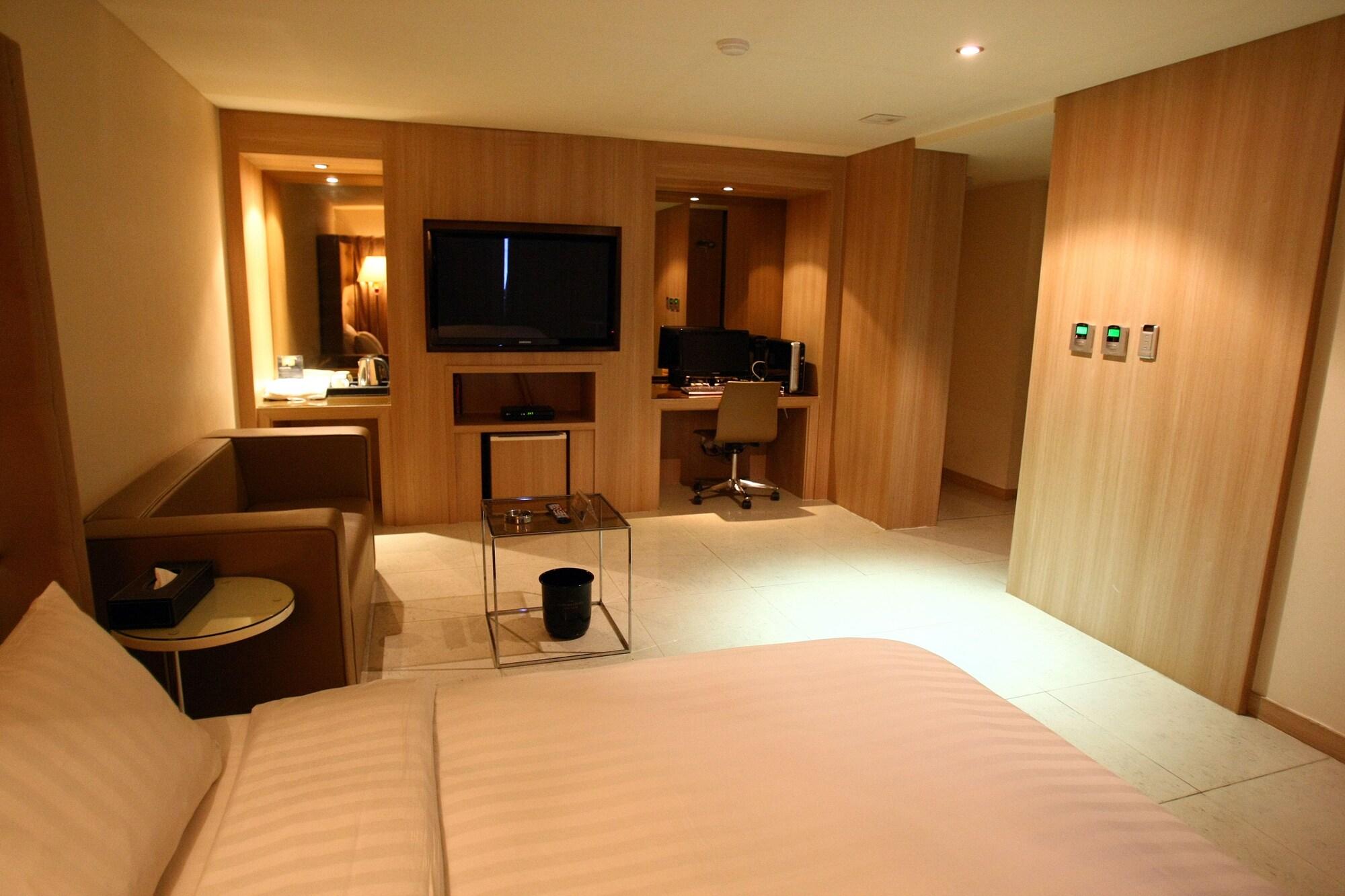 The California Hotel Seoul Seocho Exterior photo
